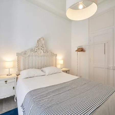 Spacious 3 Bedroom Downtown Lissabon